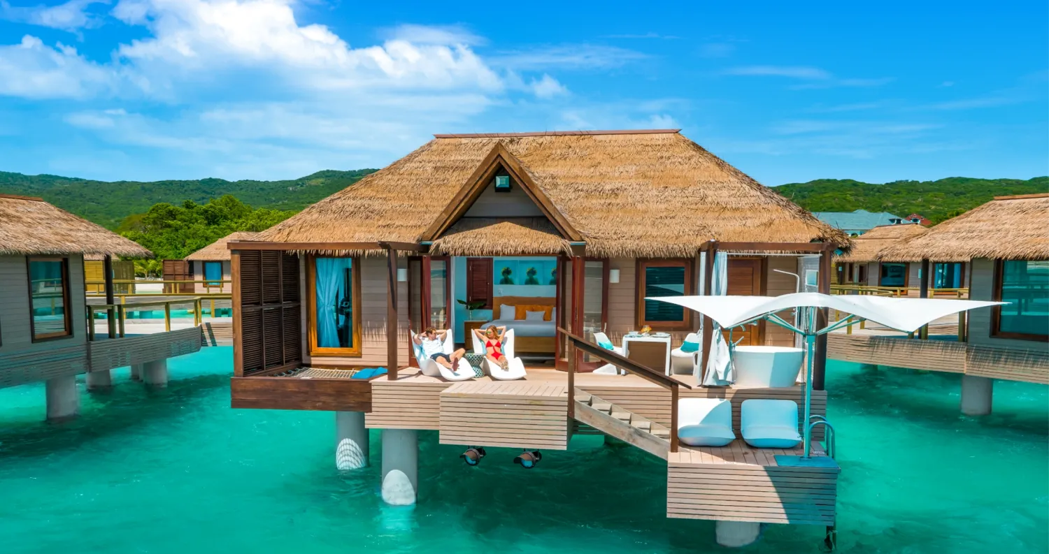 Over The Water Sandals Bungalows that are Close to The USA