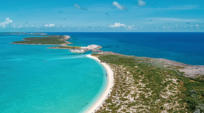 8 Best Popular Snorkeling Spots in The Exumas and Andros