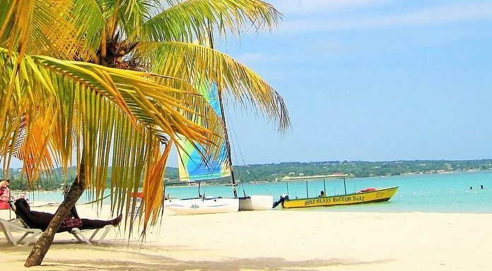 13 Best Popular Beaches in Jamaica to Visit on Vacation