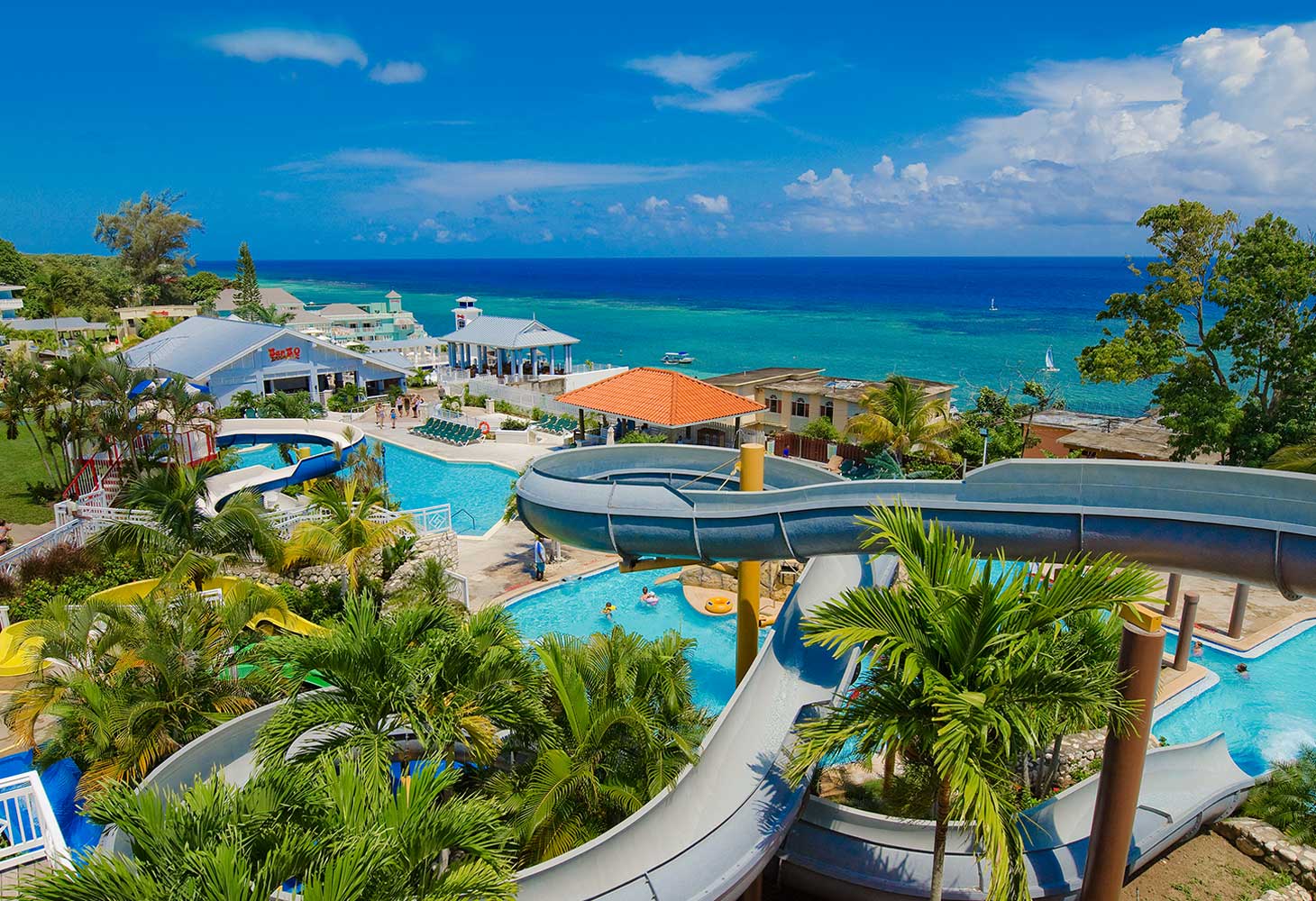 Which Beaches Resorts have Waterparks?