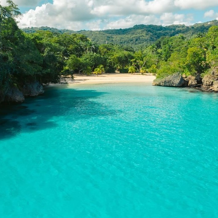 Best Popular Beaches in Jamaica to Visit on Vacation
