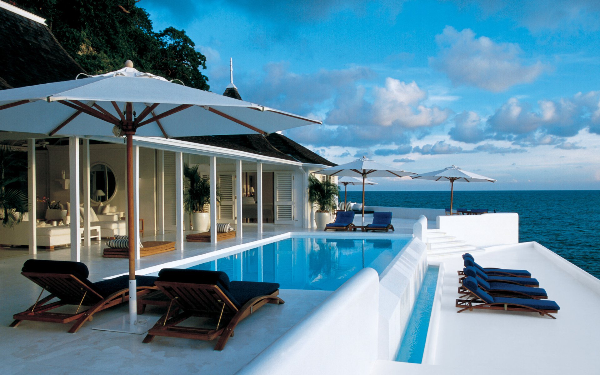 Best Hotels & Resorts near Doctor's Cave Beach, Montego Bay Jamaica