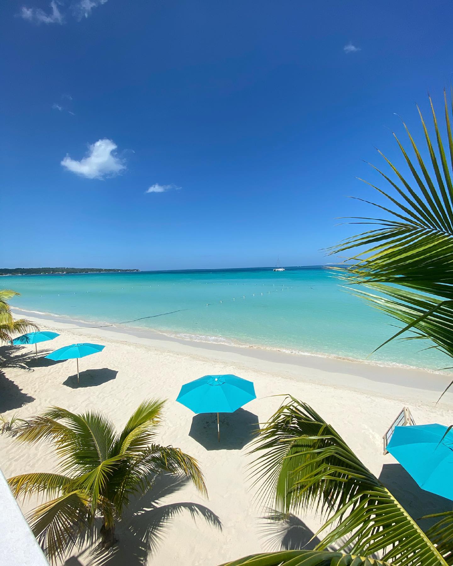 Best Hotels & Resorts near Seven Mile Beach Negril Jamaica