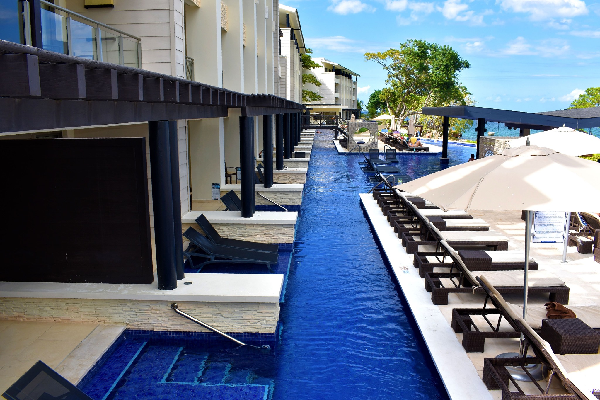 Resorts with Swim up Rooms & Suites in Jamaica