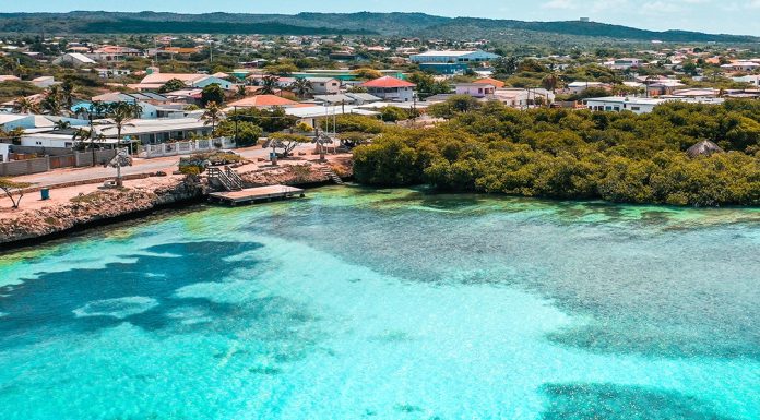 4 Best Popular Snorkeling Spots & Beaches in Aruba